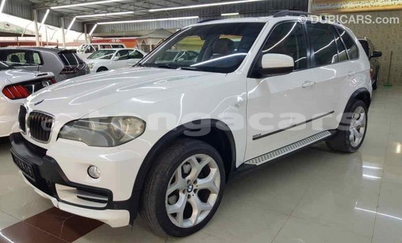 Acheter Import Voiture BMW X5 Blanc à Import - Dubai, Eua Acheter Import Voiture BMW X5 Blanc à Import - Dubai, Eua