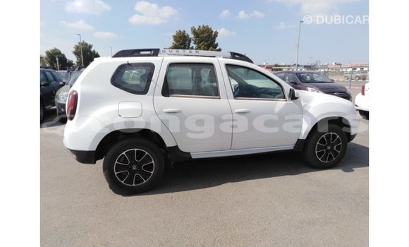 Acheter Import Voiture Renault Duster Blanc à Import - Dubai, Eua Acheter Import Voiture Renault Duster Blanc à Import - Dubai, Eua
