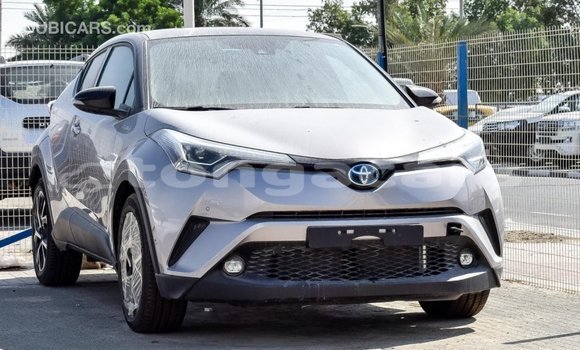Acheter Import Voiture Toyota C-HR Autre à Import - Dubai, Eua Acheter Import Voiture Toyota C-HR Autre à Import - Dubai, Eua
