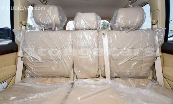Acheter Import Voiture Toyota Land Cruiser Blanc à Import - Dubai, Eua Acheter Import Voiture Toyota Land Cruiser Blanc à Import - Dubai, Eua
