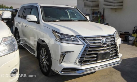 Acheter Import Voiture Lexus LX Blanc à Import - Dubai, Eua Acheter Import Voiture Lexus LX Blanc à Import - Dubai, Eua