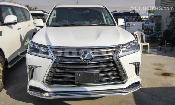 Acheter Import Voiture Lexus LX Blanc à Import - Dubai, Eua Acheter Import Voiture Lexus LX Blanc à Import - Dubai, Eua