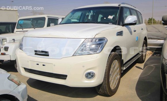 Acheter Import Voiture Nissan Patrol Blanc à Import - Dubai, Eua Acheter Import Voiture Nissan Patrol Blanc à Import - Dubai, Eua