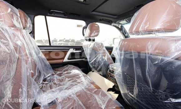 Acheter Import Voiture Toyota Land Cruiser Noir à Import - Dubai, Eua Acheter Import Voiture Toyota Land Cruiser Noir à Import - Dubai, Eua
