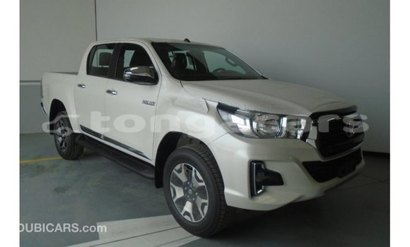 Buy Import Toyota Hilux White Car in Import - Dubai in Eua Buy Import Toyota Hilux White Car in Import - Dubai in Eua