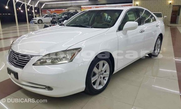 Acheter Import Voiture Lexus ES Blanc à Import - Dubai, Eua Acheter Import Voiture Lexus ES Blanc à Import - Dubai, Eua