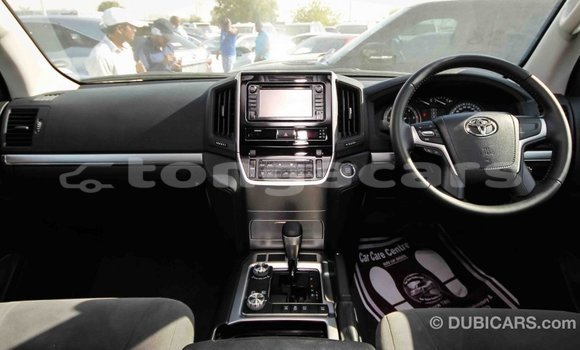 Acheter Import Voiture Toyota Land Cruiser Noir à Import - Dubai, Eua Acheter Import Voiture Toyota Land Cruiser Noir à Import - Dubai, Eua