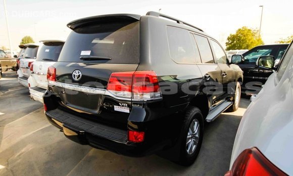 Acheter Import Voiture Toyota Land Cruiser Noir à Import - Dubai, Eua Acheter Import Voiture Toyota Land Cruiser Noir à Import - Dubai, Eua