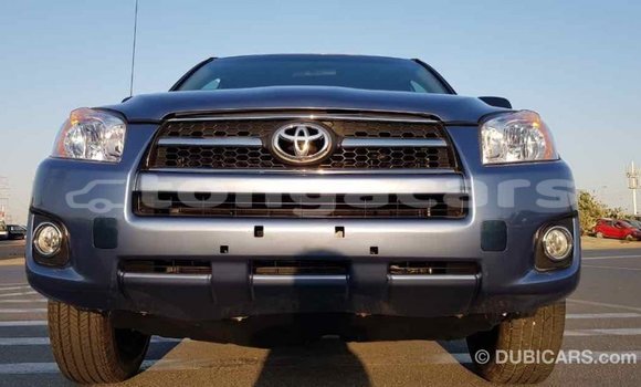 Acheter Import Voiture Toyota RAV4 Bleu à Import - Dubai, Eua Acheter Import Voiture Toyota RAV4 Bleu à Import - Dubai, Eua