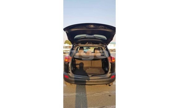 Acheter Import Voiture Toyota RAV4 Noir à Import - Dubai, Eua Acheter Import Voiture Toyota RAV4 Noir à Import - Dubai, Eua