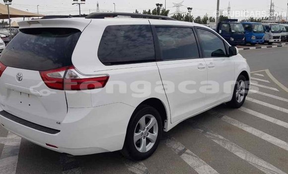 Buy Import Toyota Sienna White Car in Import - Dubai in Eua Buy Import Toyota Sienna White Car in Import - Dubai in Eua