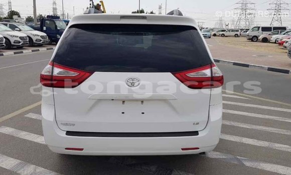 Buy Import Toyota Sienna White Car in Import - Dubai in Eua Buy Import Toyota Sienna White Car in Import - Dubai in Eua