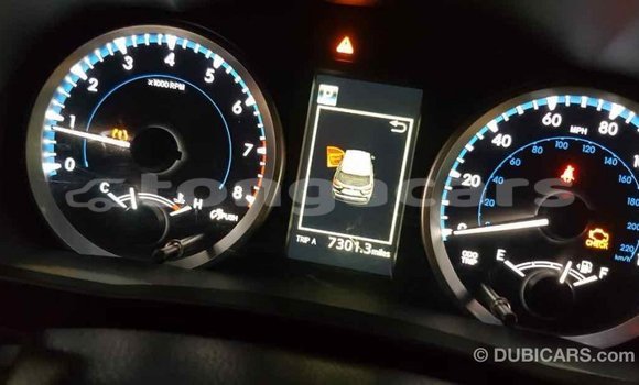 Acheter Import Voiture Toyota Highlander Blanc à Import - Dubai, Eua Acheter Import Voiture Toyota Highlander Blanc à Import - Dubai, Eua