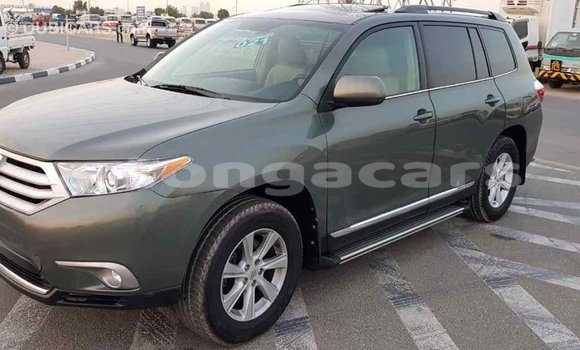 Buy Import Toyota Highlander Green Car in Import - Dubai in Eua Buy Import Toyota Highlander Green Car in Import - Dubai in Eua