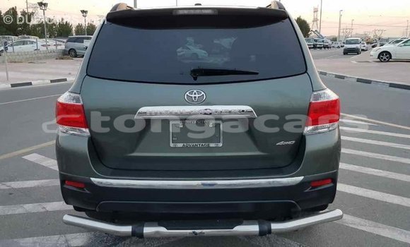 Buy Import Toyota Highlander Green Car in Import - Dubai in Eua Buy Import Toyota Highlander Green Car in Import - Dubai in Eua