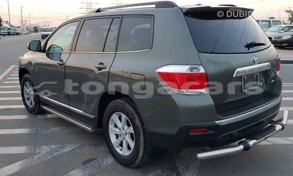 Buy Import Toyota Highlander Green Car in Import - Dubai in Eua Buy Import Toyota Highlander Green Car in Import - Dubai in Eua
