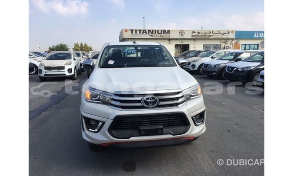 Acheter Import Voiture Toyota Hilux Blanc à Import - Dubai, Eua Acheter Import Voiture Toyota Hilux Blanc à Import - Dubai, Eua