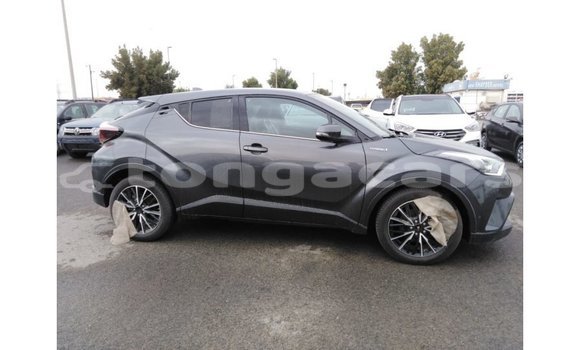 Acheter Import Voiture Toyota C-HR Autre à Import - Dubai, Eua Acheter Import Voiture Toyota C-HR Autre à Import - Dubai, Eua