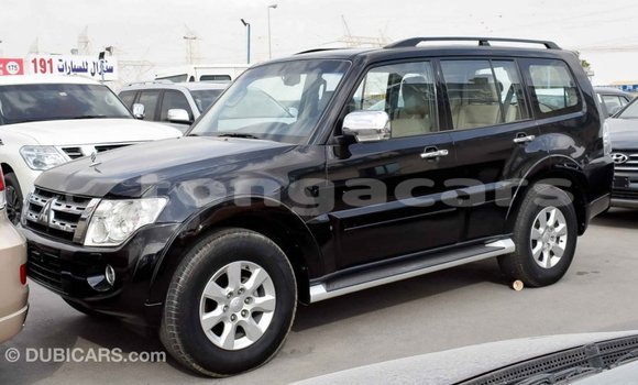 Acheter Import Voiture Mitsubishi Pajero Noir à Import - Dubai, Eua Acheter Import Voiture Mitsubishi Pajero Noir à Import - Dubai, Eua