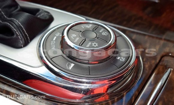 Acheter Import Voiture Nissan Patrol Blanc à Import - Dubai, Eua Acheter Import Voiture Nissan Patrol Blanc à Import - Dubai, Eua