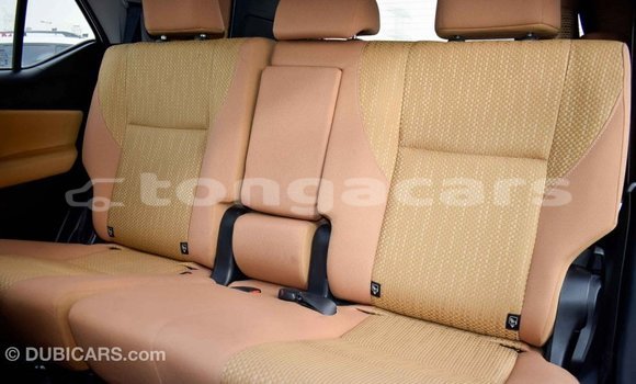 Acheter Import Voiture Toyota Fortuner Blanc à Import - Dubai, Eua Acheter Import Voiture Toyota Fortuner Blanc à Import - Dubai, Eua