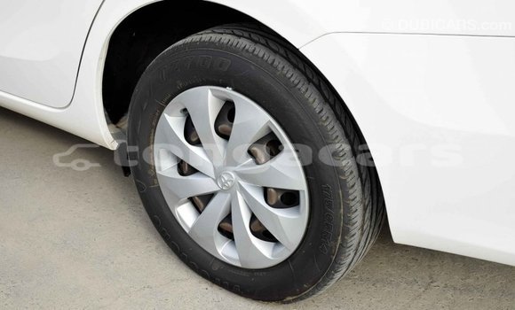 Acheter Import Voiture Toyota Yaris Blanc à Import - Dubai, Eua Acheter Import Voiture Toyota Yaris Blanc à Import - Dubai, Eua