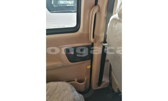 Acheter Import Voiture Hyundai Accent Blanc à Import - Dubai, Eua Acheter Import Voiture Hyundai Accent Blanc à Import - Dubai, Eua