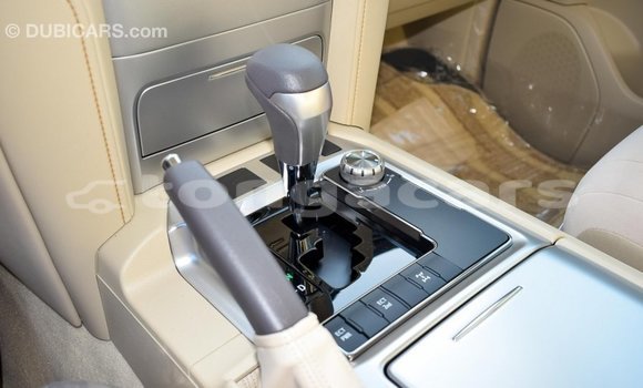 Acheter Import Voiture Toyota Land Cruiser Noir à Import - Dubai, Eua Acheter Import Voiture Toyota Land Cruiser Noir à Import - Dubai, Eua