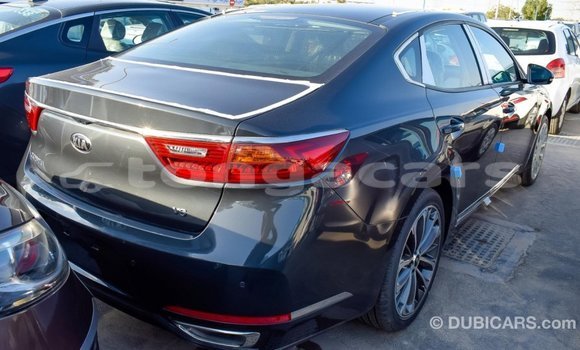 Acheter Import Voiture Kia Cadenza Autre à Import - Dubai, Eua Acheter Import Voiture Kia Cadenza Autre à Import - Dubai, Eua