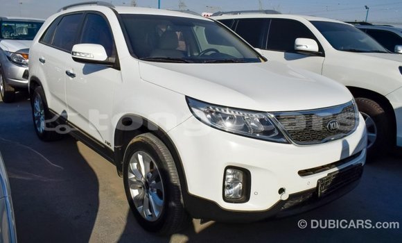 Acheter Import Voiture Kia Sorento Blanc à Import - Dubai, Eua Acheter Import Voiture Kia Sorento Blanc à Import - Dubai, Eua