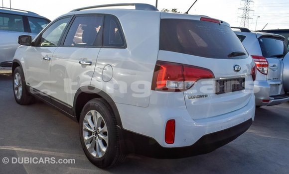 Acheter Import Voiture Kia Sorento Blanc à Import - Dubai, Eua Acheter Import Voiture Kia Sorento Blanc à Import - Dubai, Eua