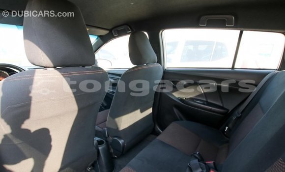 Acheter Import Voiture Toyota Yaris Blanc à Import - Dubai, Eua Acheter Import Voiture Toyota Yaris Blanc à Import - Dubai, Eua