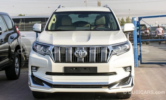 Acheter Import Voiture Toyota Prado Blanc à Import - Dubai, Eua Acheter Import Voiture Toyota Prado Blanc à Import - Dubai, Eua