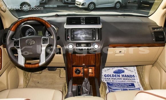 Acheter Import Voiture Toyota Prado Blanc à Import - Dubai, Eua Acheter Import Voiture Toyota Prado Blanc à Import - Dubai, Eua