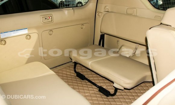Acheter Import Voiture Toyota Prado Blanc à Import - Dubai, Eua Acheter Import Voiture Toyota Prado Blanc à Import - Dubai, Eua