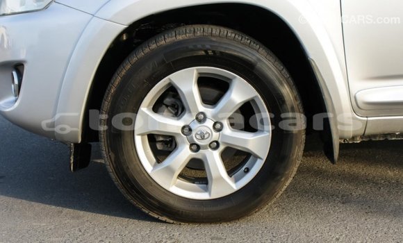 Acheter Import Voiture Toyota RAV4 Autre à Import - Dubai, Eua Acheter Import Voiture Toyota RAV4 Autre à Import - Dubai, Eua
