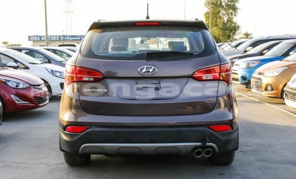 Acheter Import Voiture Hyundai Santa Fe Marron à Import - Dubai, Eua Acheter Import Voiture Hyundai Santa Fe Marron à Import - Dubai, Eua