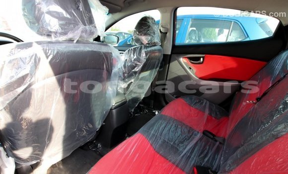 Acheter Import Voiture Hyundai Elantra Rouge à Import - Dubai, Eua Acheter Import Voiture Hyundai Elantra Rouge à Import - Dubai, Eua