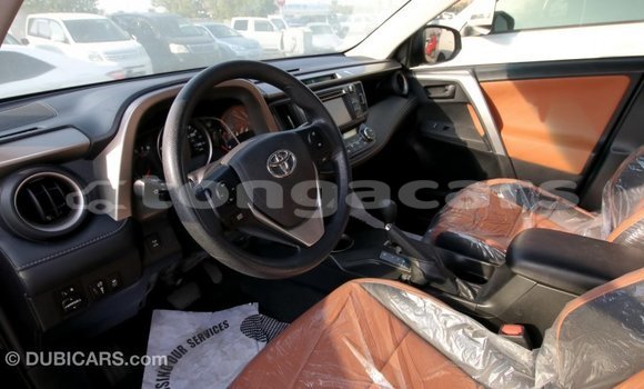 Acheter Import Voiture Toyota RAV4 Noir à Import - Dubai, Eua Acheter Import Voiture Toyota RAV4 Noir à Import - Dubai, Eua