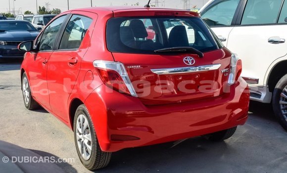 Acheter Import Voiture Toyota Yaris Rouge à Import - Dubai, Eua Acheter Import Voiture Toyota Yaris Rouge à Import - Dubai, Eua