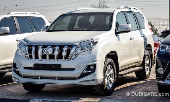 Acheter Import Voiture Toyota Prado Blanc à Import - Dubai, Eua Acheter Import Voiture Toyota Prado Blanc à Import - Dubai, Eua