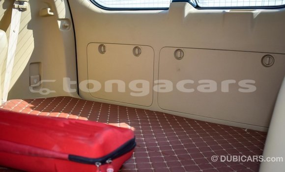 Acheter Import Voiture Toyota Prado Blanc à Import - Dubai, Eua Acheter Import Voiture Toyota Prado Blanc à Import - Dubai, Eua