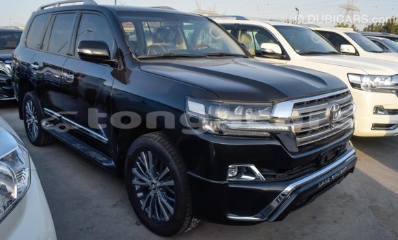 Acheter Import Voiture Toyota Land Cruiser Noir à Import - Dubai, Eua Acheter Import Voiture Toyota Land Cruiser Noir à Import - Dubai, Eua