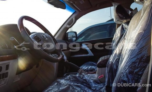 Acheter Import Voiture Toyota Land Cruiser Noir à Import - Dubai, Eua Acheter Import Voiture Toyota Land Cruiser Noir à Import - Dubai, Eua