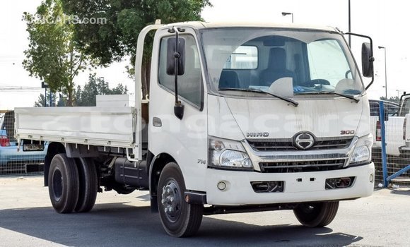 Acheter Import Utilitaire Hino 300 Series Blanc à Import - Dubai, Eua Acheter Import Utilitaire Hino 300 Series Blanc à Import - Dubai, Eua