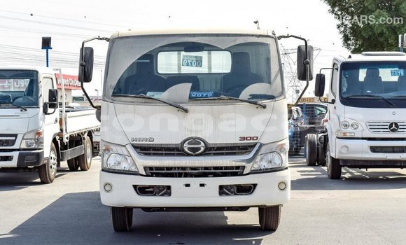 Acheter Import Utilitaire Hino 300 Series Blanc à Import - Dubai, Eua Acheter Import Utilitaire Hino 300 Series Blanc à Import - Dubai, Eua