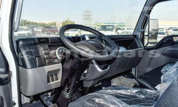 Acheter Import Voiture Mitsubishi Carisma Blanc à Import - Dubai, Eua Acheter Import Voiture Mitsubishi Carisma Blanc à Import - Dubai, Eua