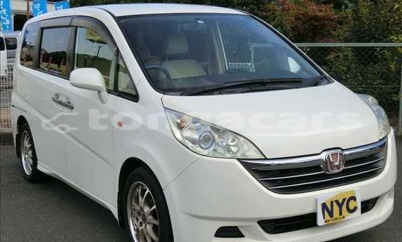 Buy Used Honda Stepwagon White Car in Nuku'alofa in Tongatapu