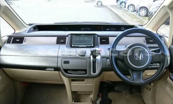 Acheter Occasion Voiture Honda Stepwagon Blanc à Nuku'alofa, Tongatapu Acheter Occasion Voiture Honda Stepwagon Blanc à Nuku'alofa, Tongatapu