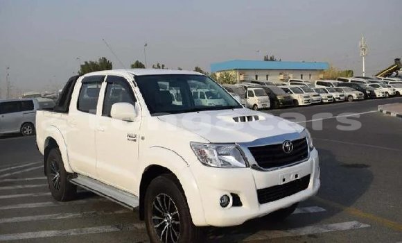 Acheter Occasion Voiture Toyota Hilux Blanc à Nuku'alofa, Tongatapu Acheter Occasion Voiture Toyota Hilux Blanc à Nuku'alofa, Tongatapu